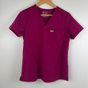 Figs Women's V-Neck Short Sleeve Top in Magenta